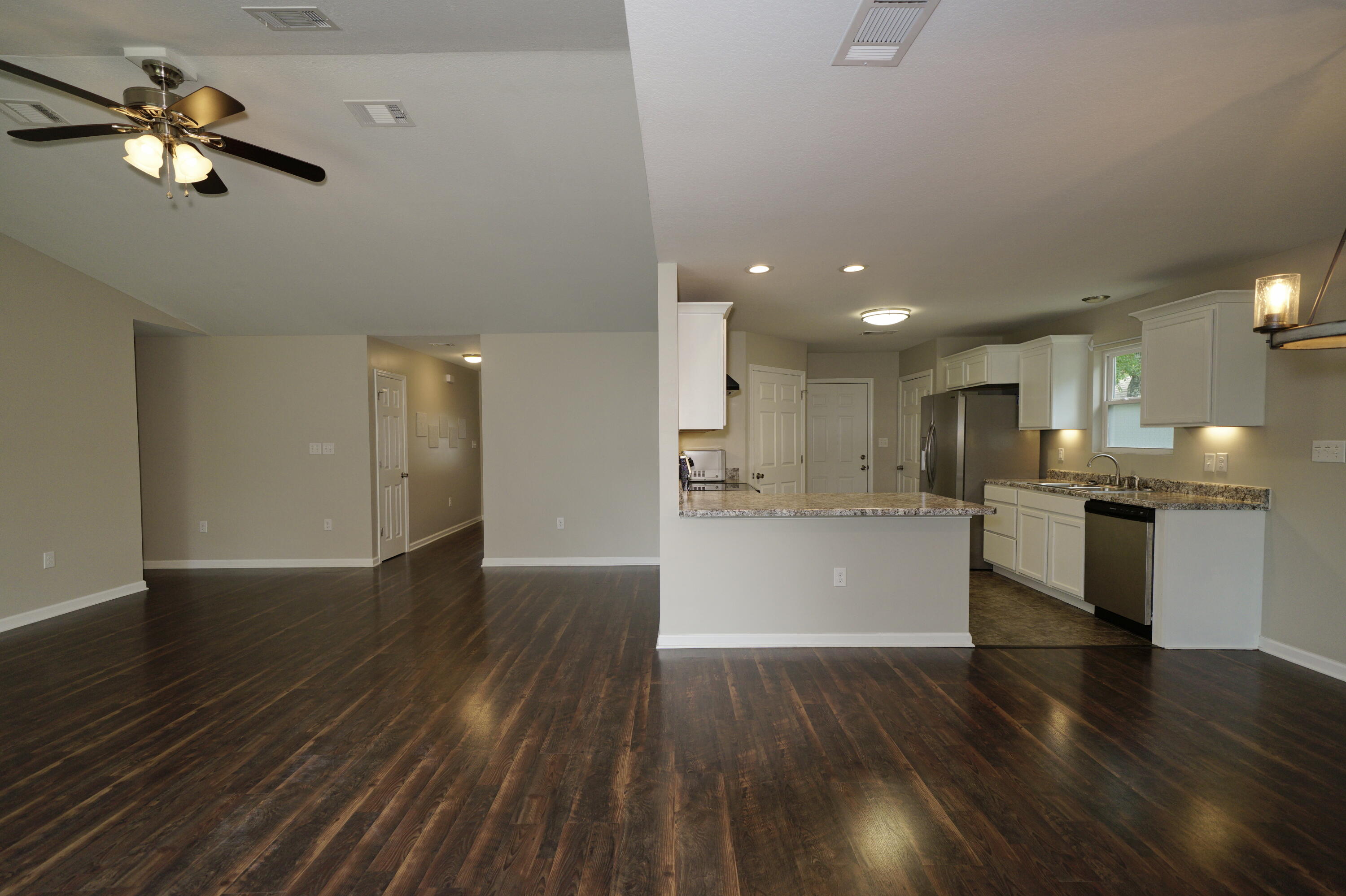 OAKWOOD LAKES ESTATES - Residential