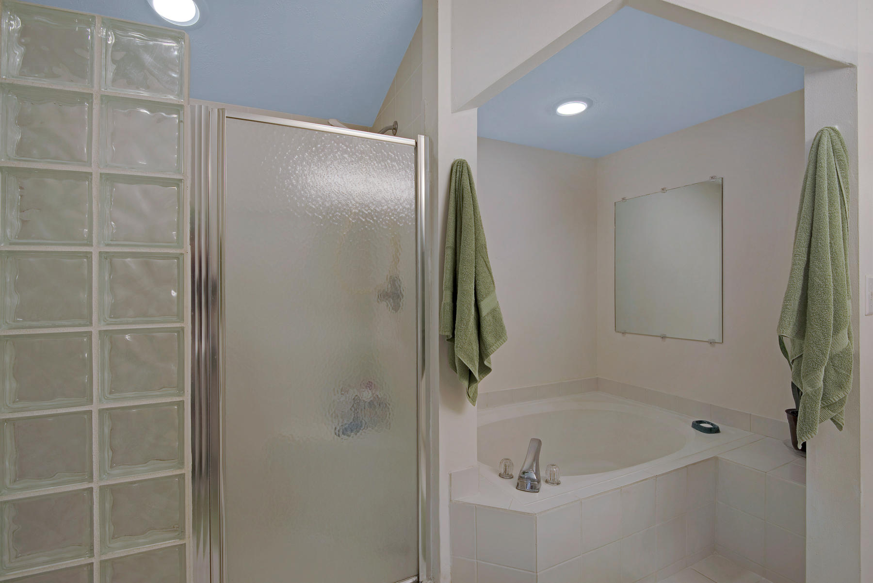 PAGE PLACE - Residential