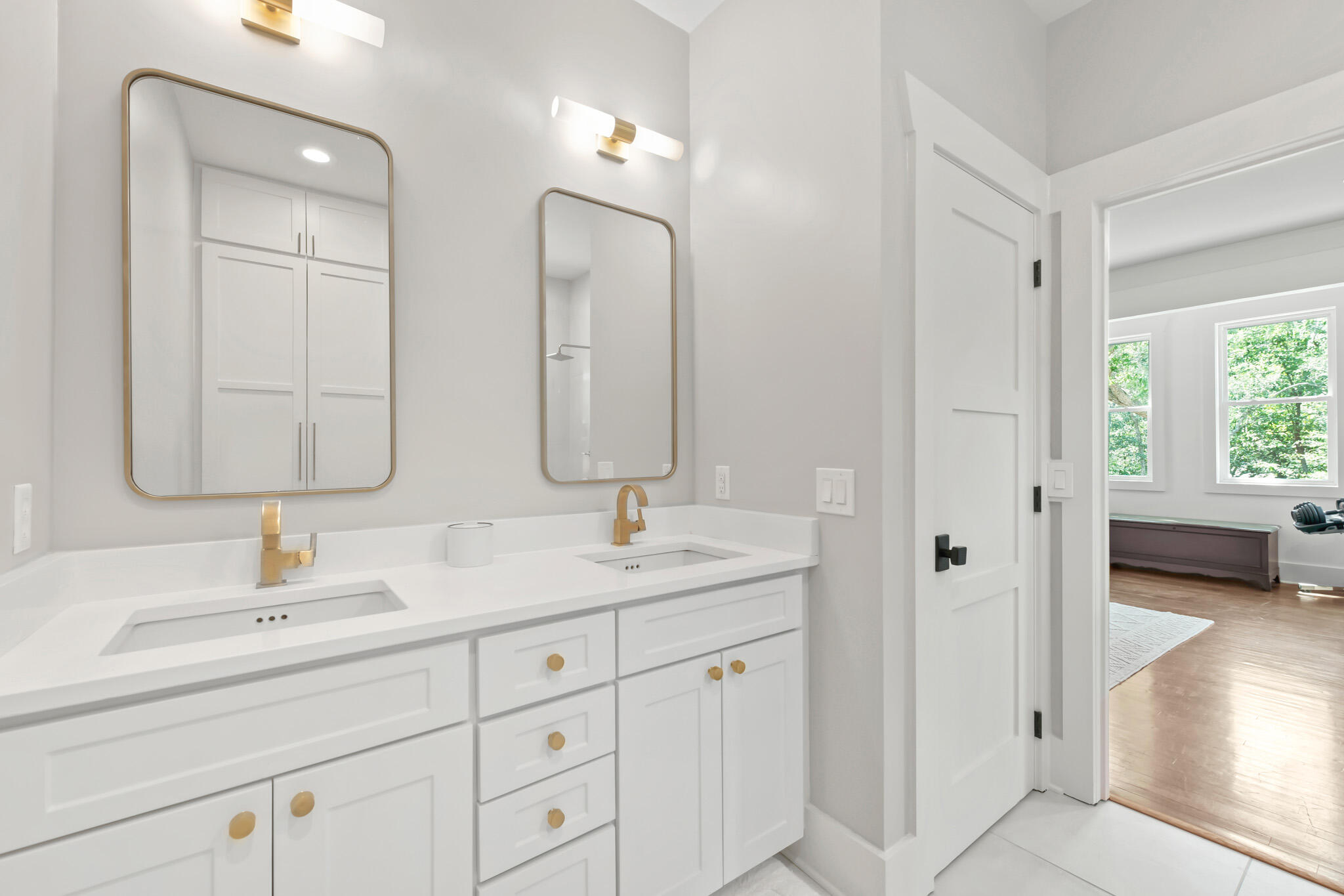 BAY MAGNOLIA - Residential