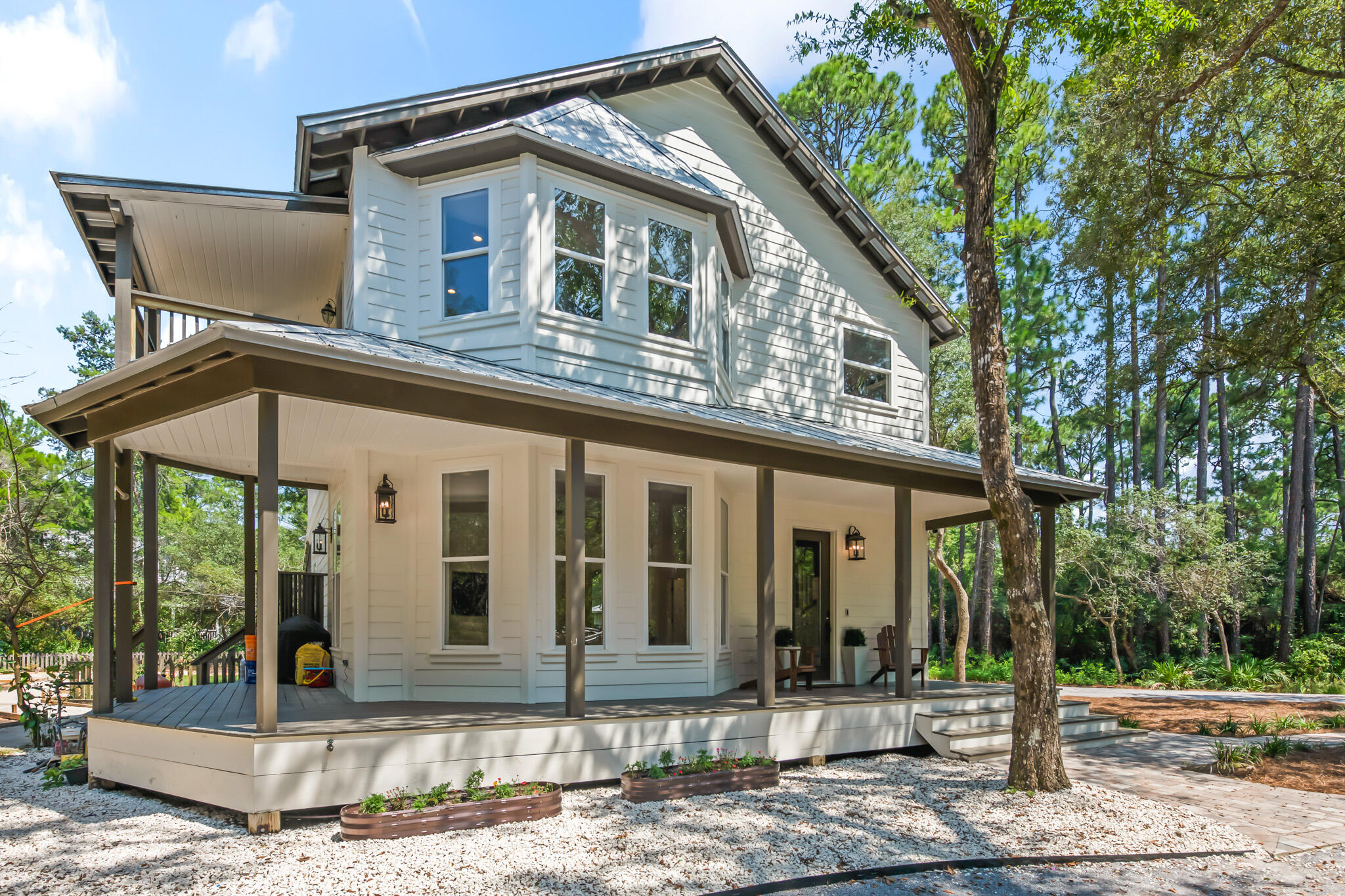 BAY MAGNOLIA - Residential