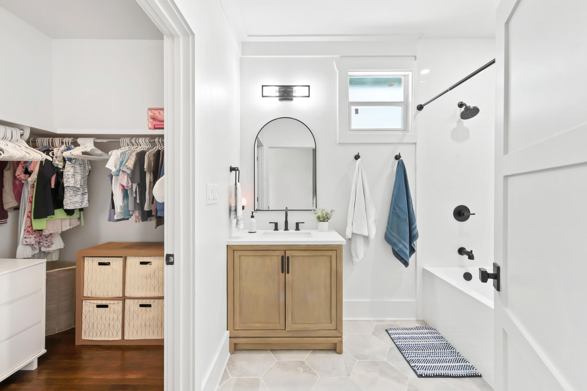 BAY MAGNOLIA - Residential