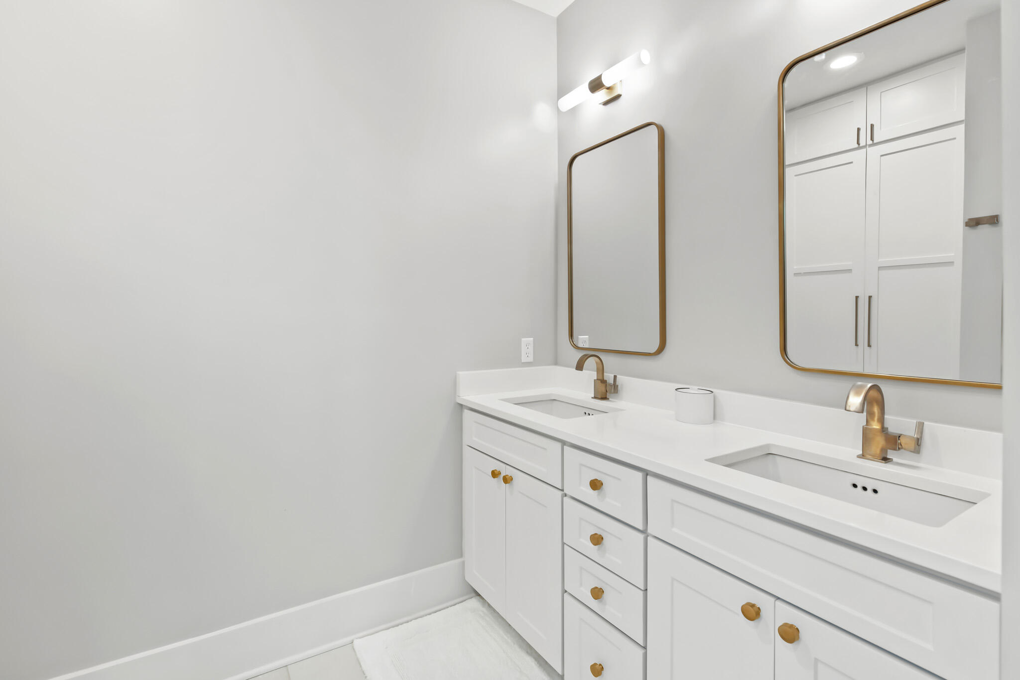 BAY MAGNOLIA - Residential