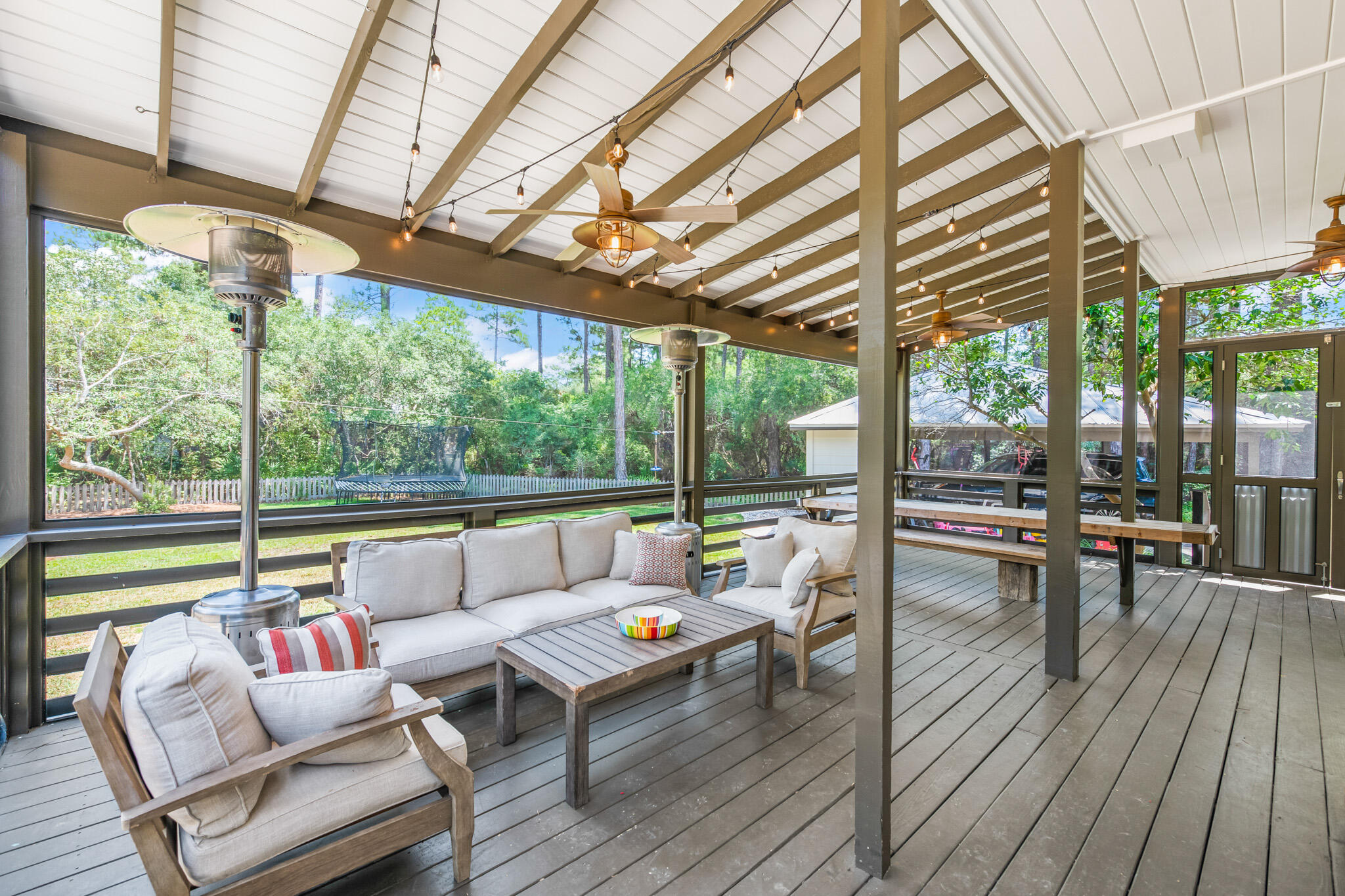 BAY MAGNOLIA - Residential