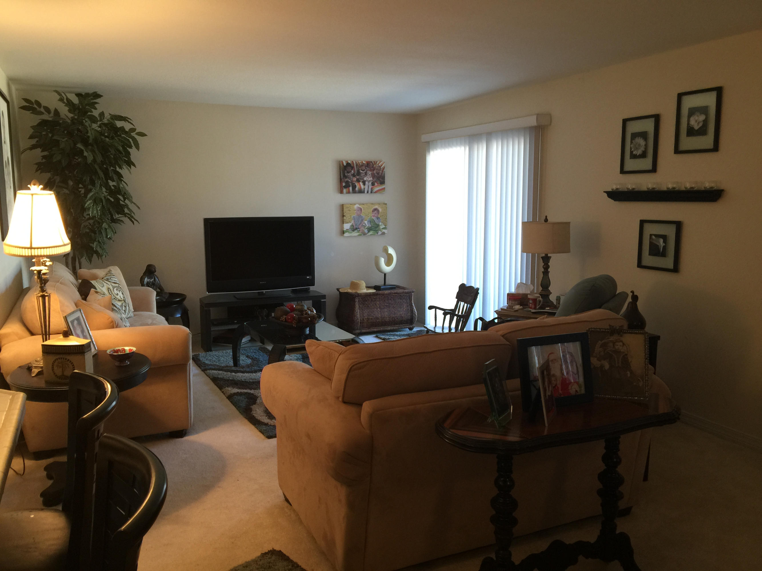 FINISTERRA CONDO - Residential