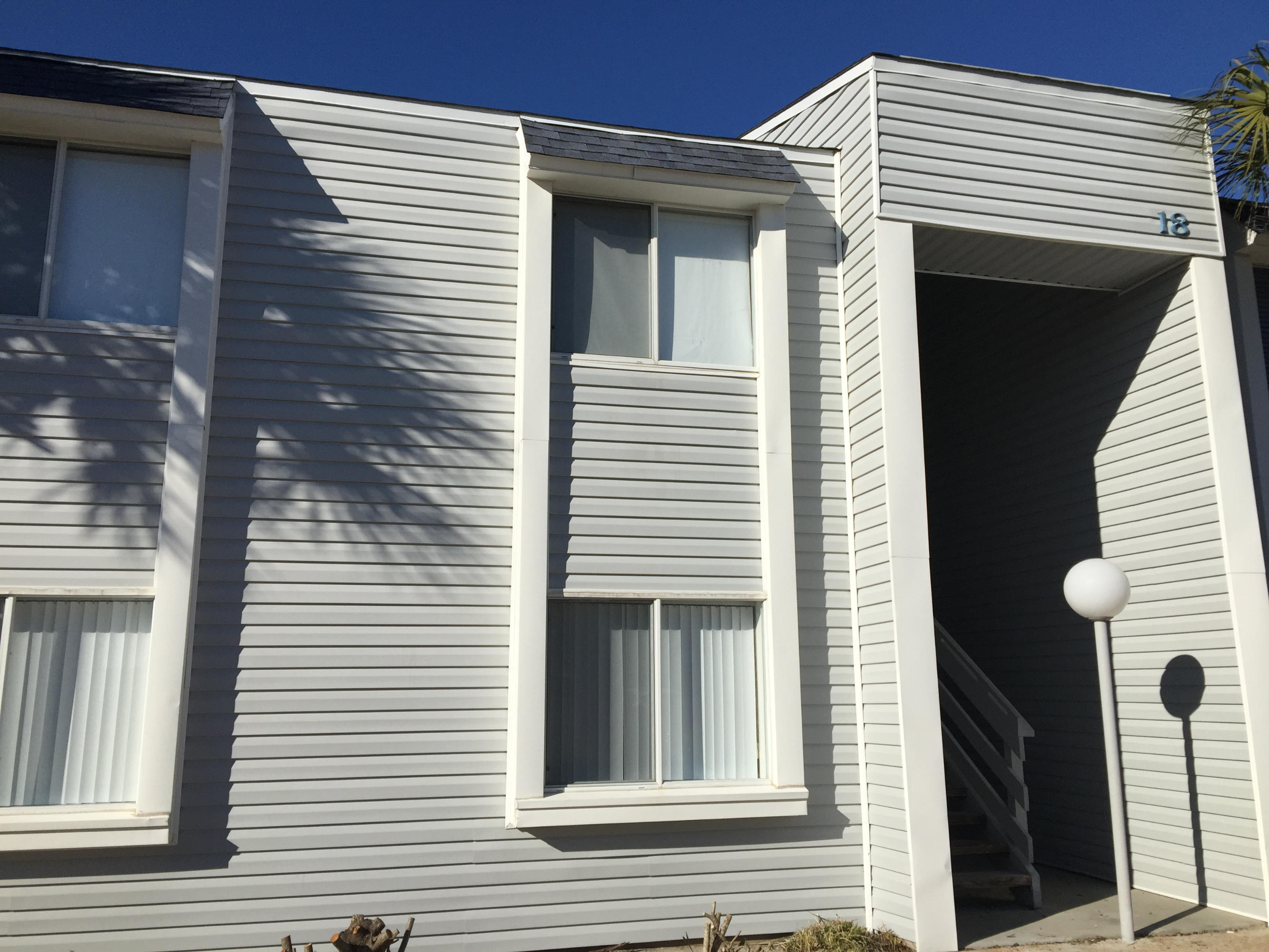 FINISTERRA CONDO - Residential