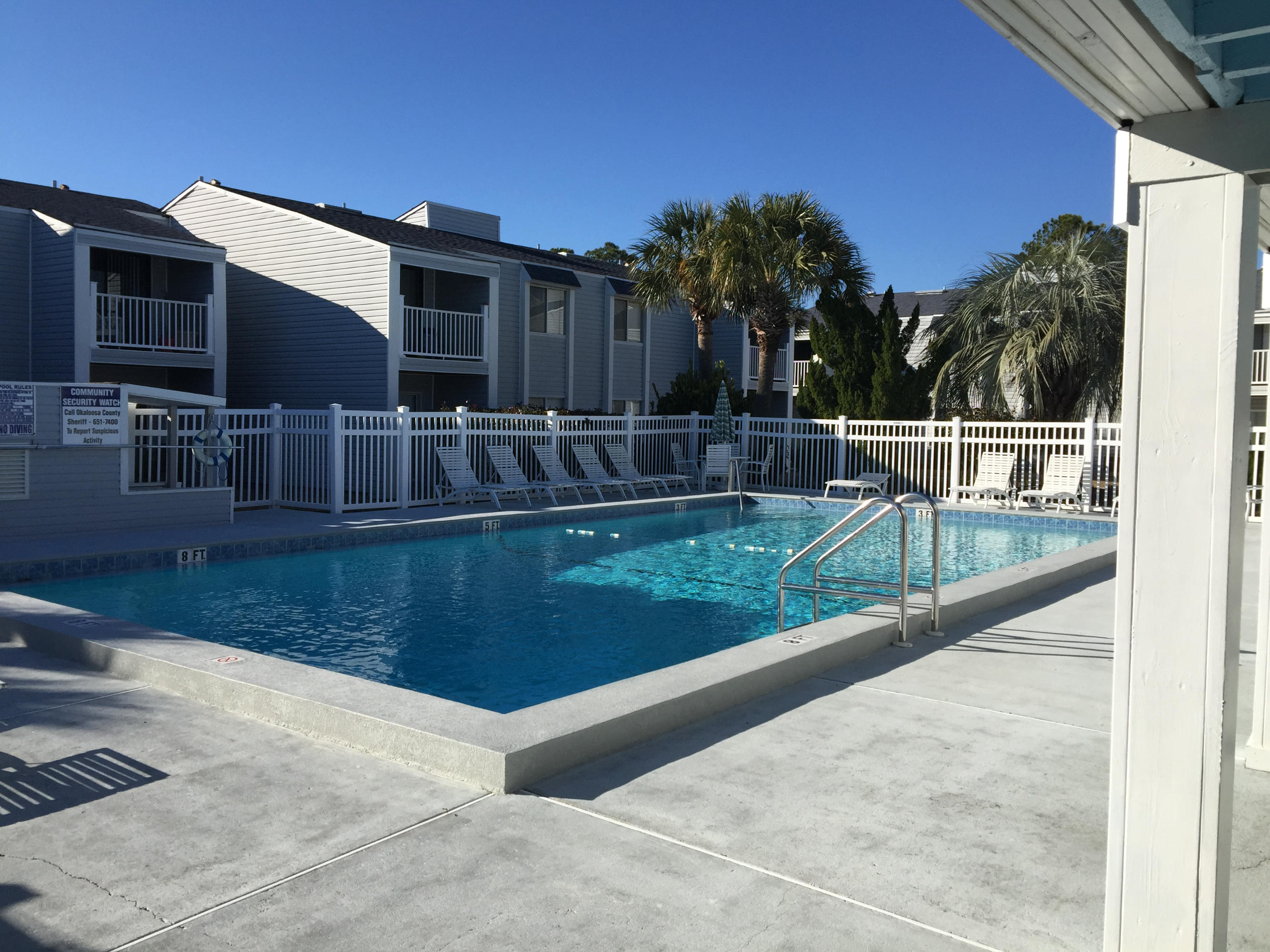 FINISTERRA CONDO - Residential