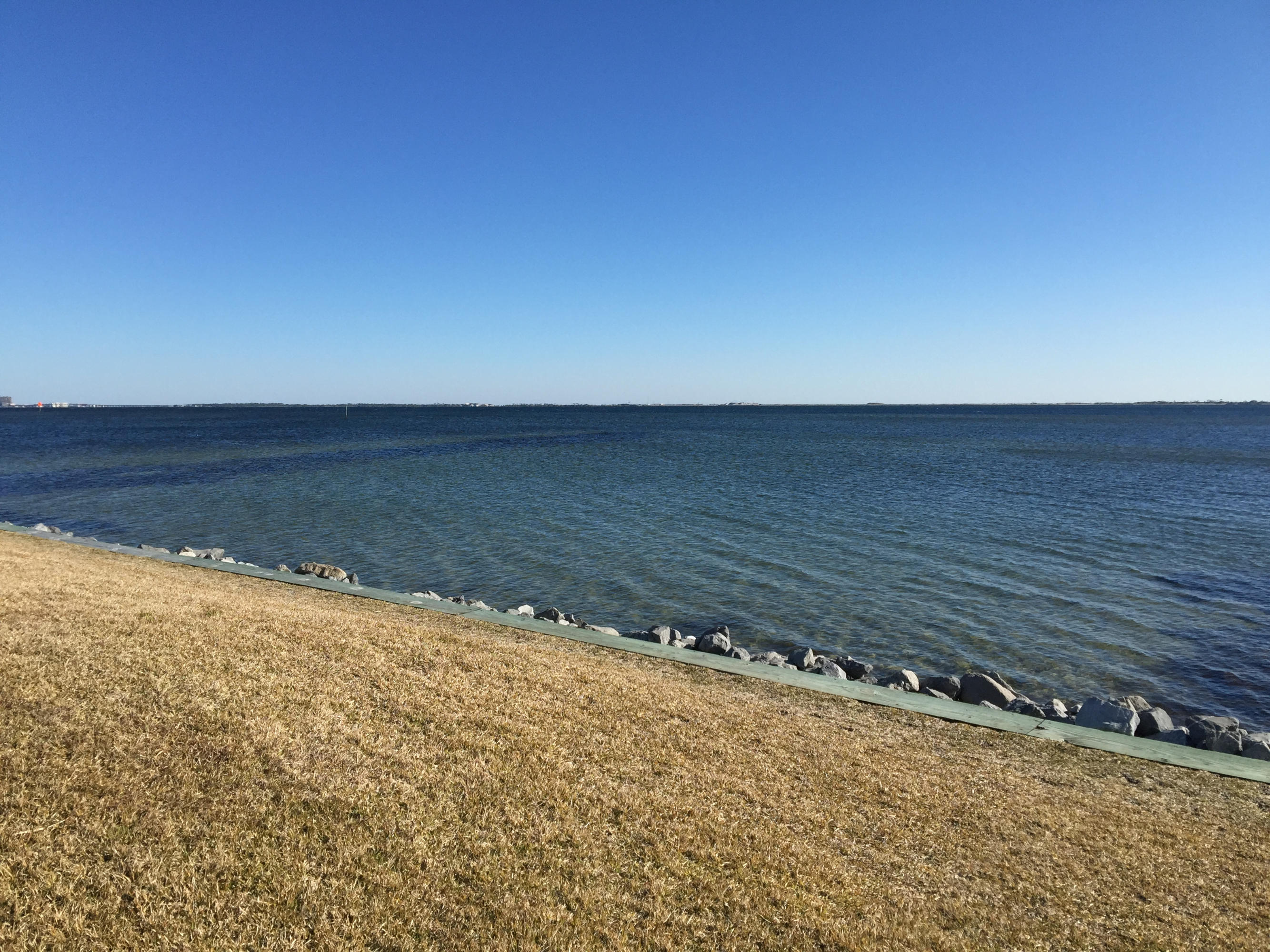 FINISTERRA CONDO - Residential