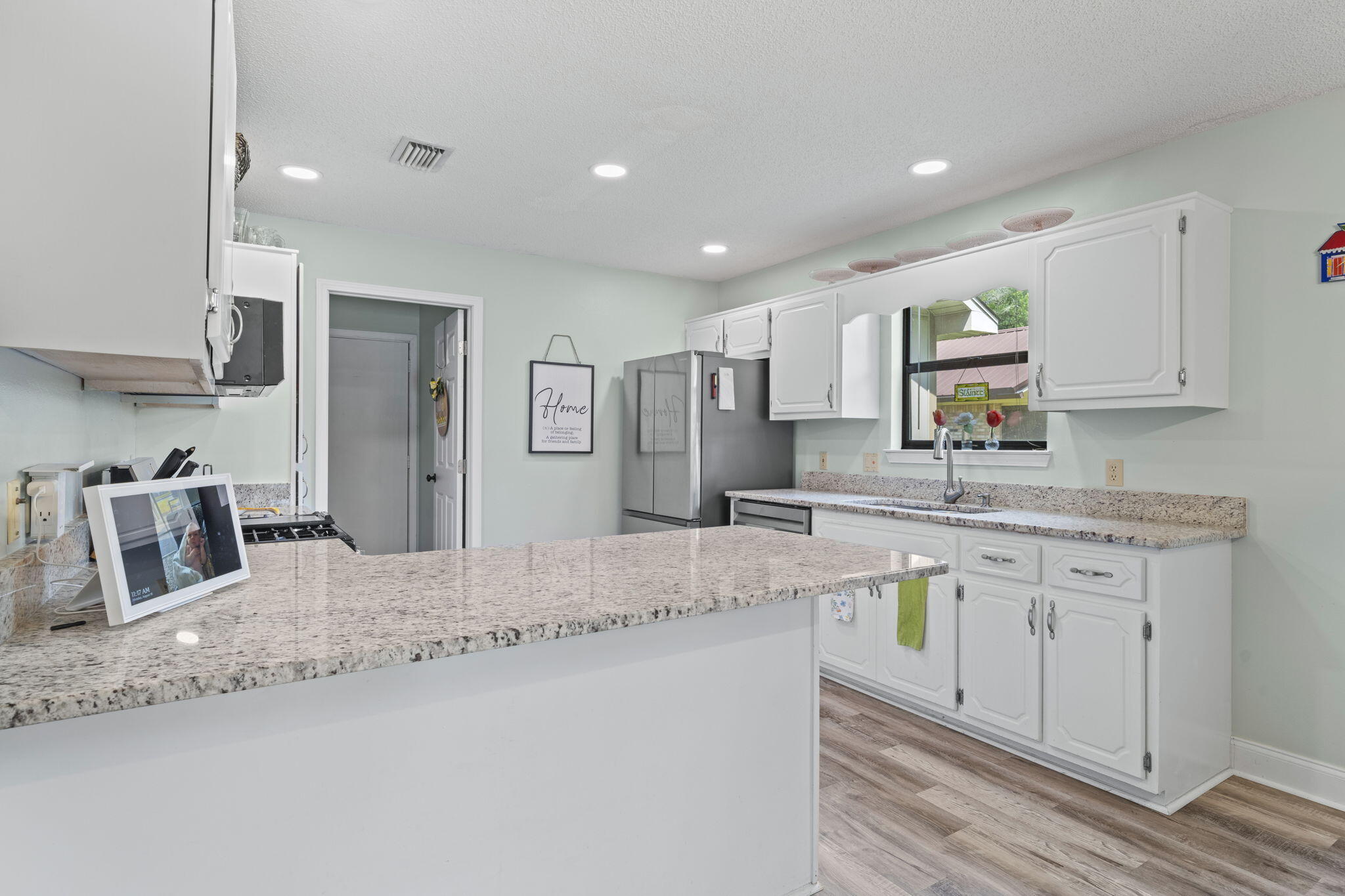 SUNSET STRIP - Residential