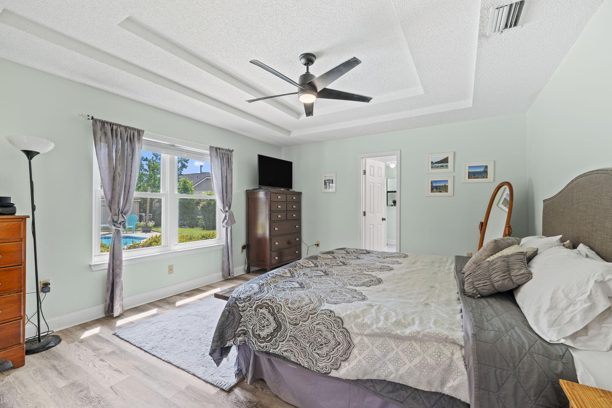 SUNSET STRIP - Residential