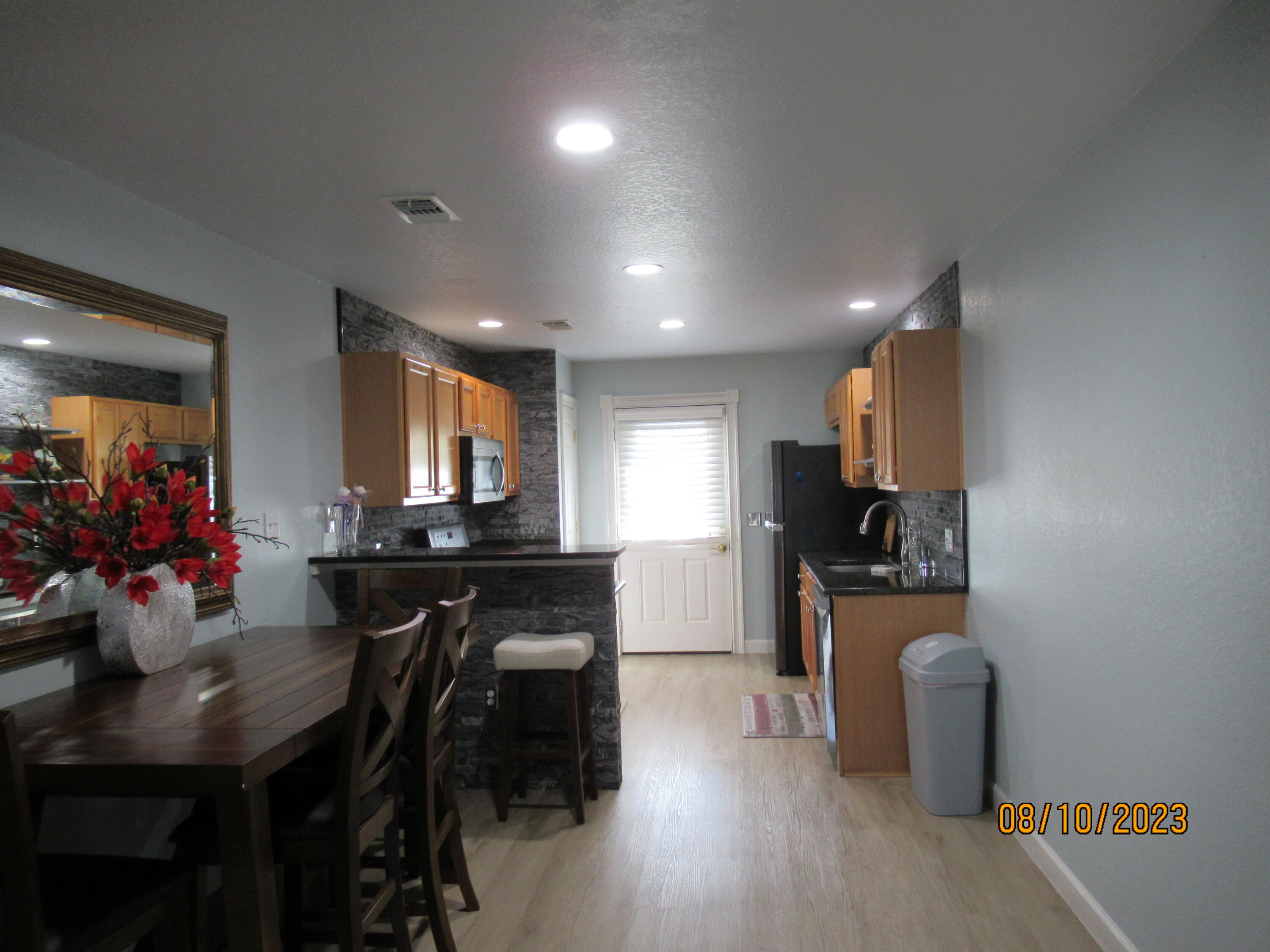 QUAIL LAKE - Residential