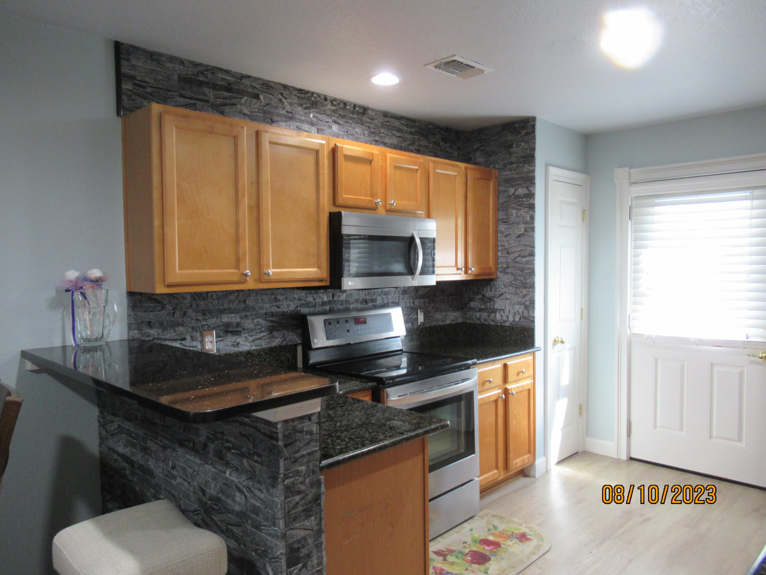 QUAIL LAKE - Residential