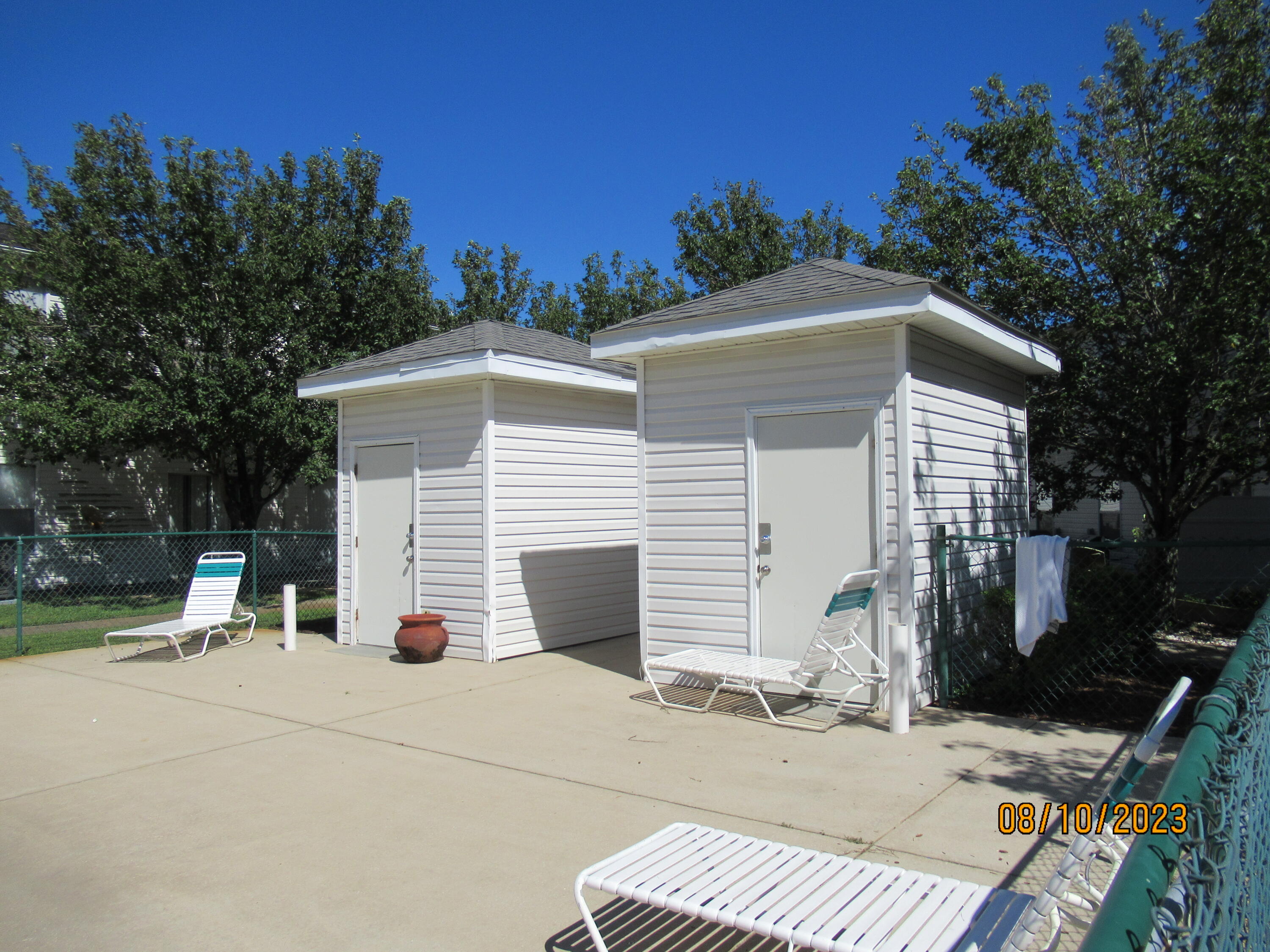 QUAIL LAKE - Residential