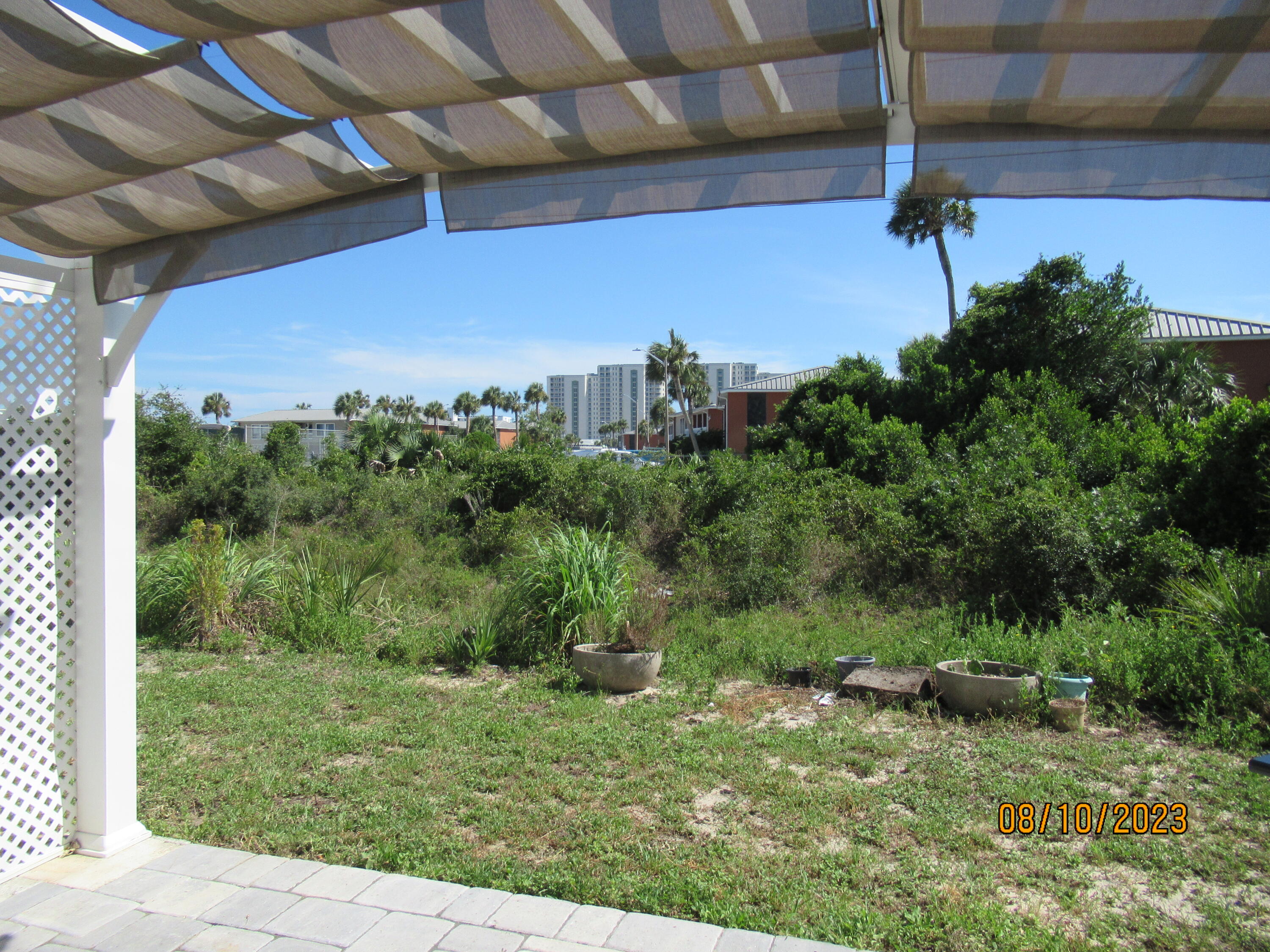 QUAIL LAKE - Residential