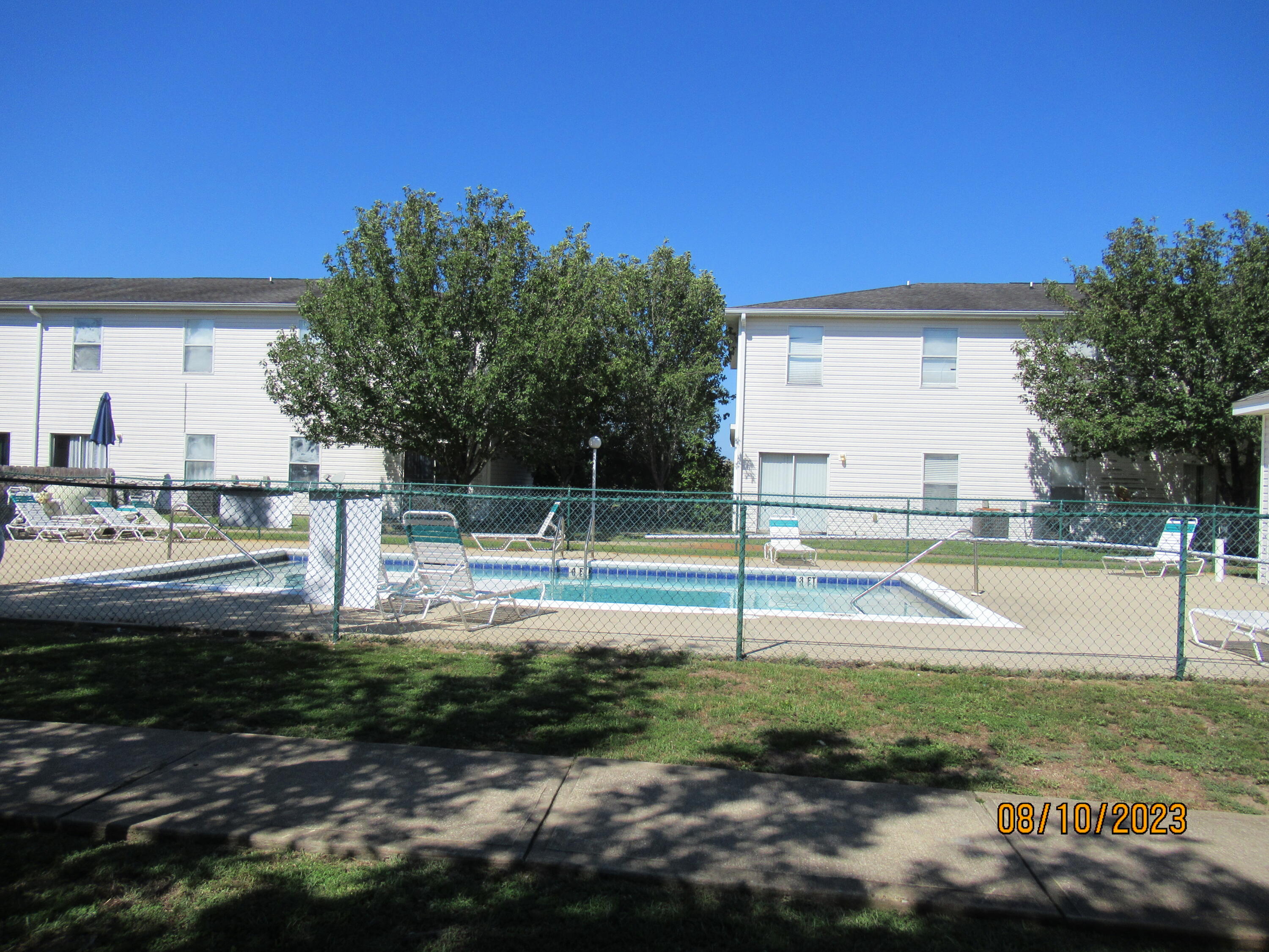 QUAIL LAKE - Residential