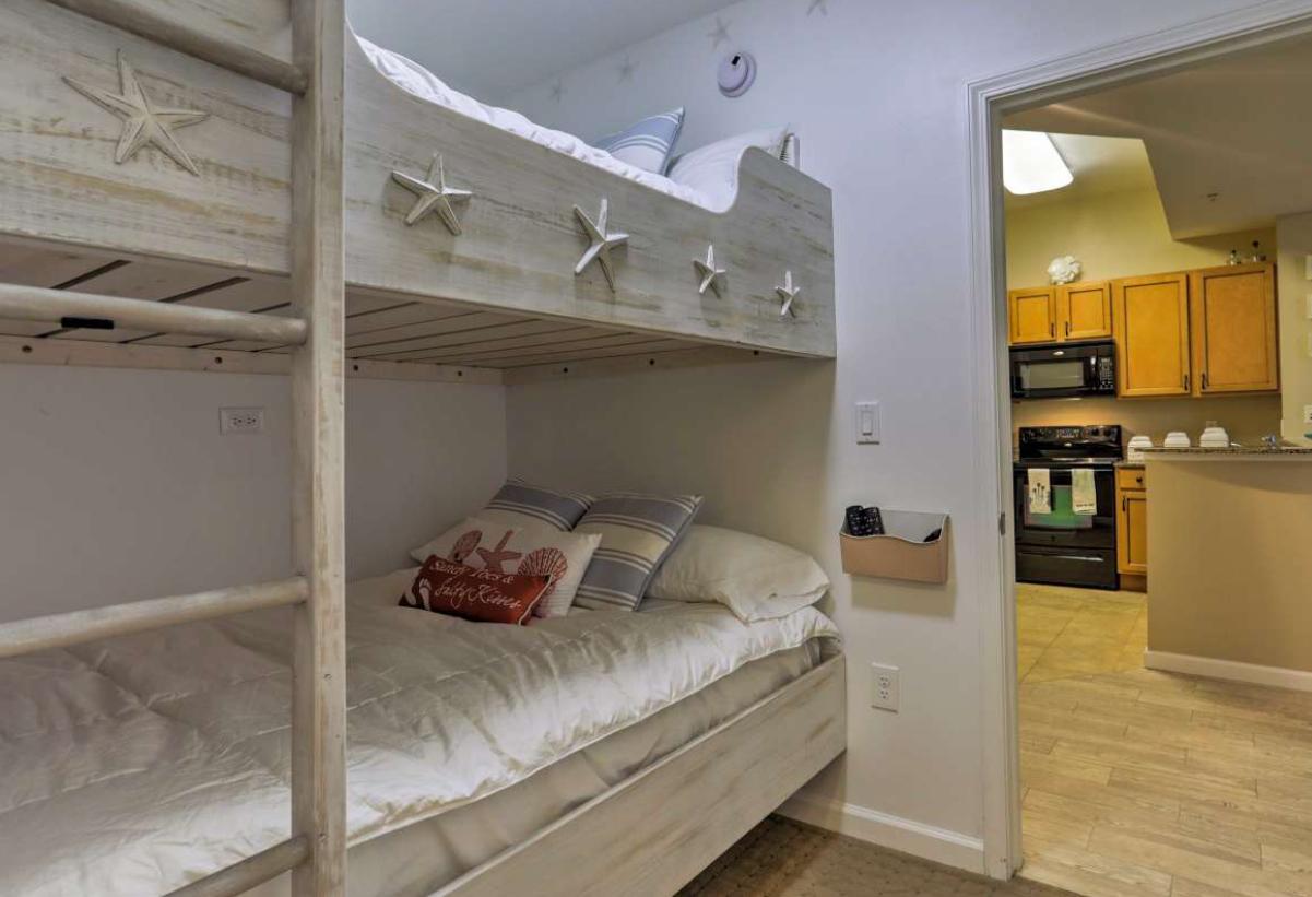 THE PALMS OF DESTIN - Residential