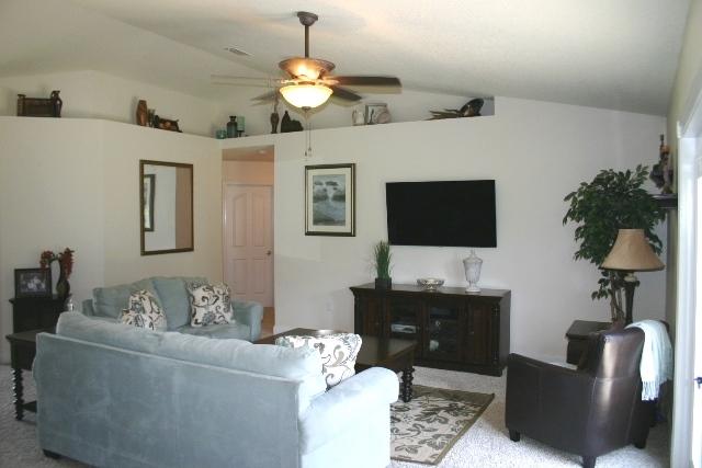 SILVER SPRINGS EST - Residential