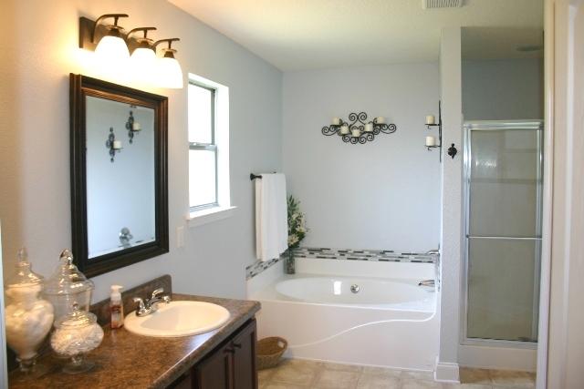 SILVER SPRINGS EST - Residential