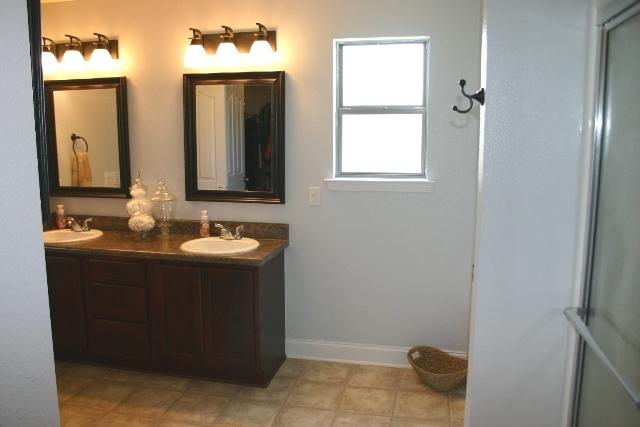 SILVER SPRINGS EST - Residential