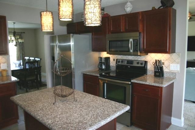 SILVER SPRINGS EST - Residential