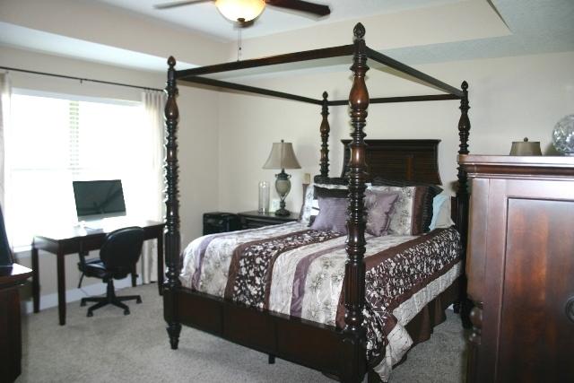 SILVER SPRINGS EST - Residential