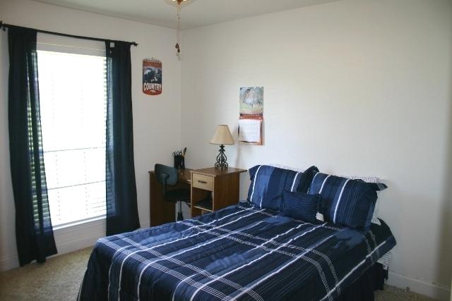 SILVER SPRINGS EST - Residential