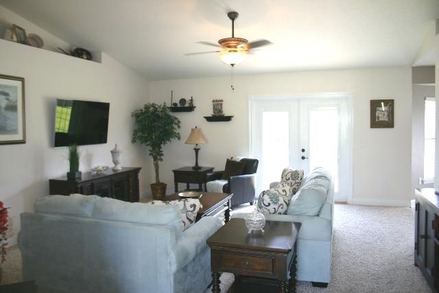 SILVER SPRINGS EST - Residential