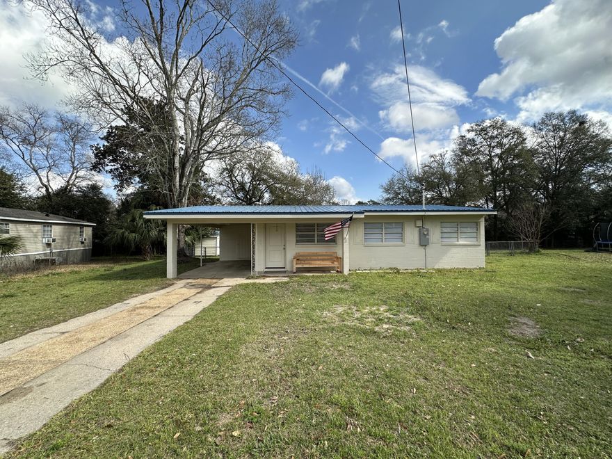 Cute as can be, this charming home is available for rent. This home has 3 bedrooms and 2 full bathrooms, lots of natural light, & a large bonus room that could also be used as a master bedroom. There's new flooring, a large, fenced yard and a workshop with electric and a lien to. This home is centrally located and has easy access to all roads in and out of Crestview. Give us a call today if it might be for you.