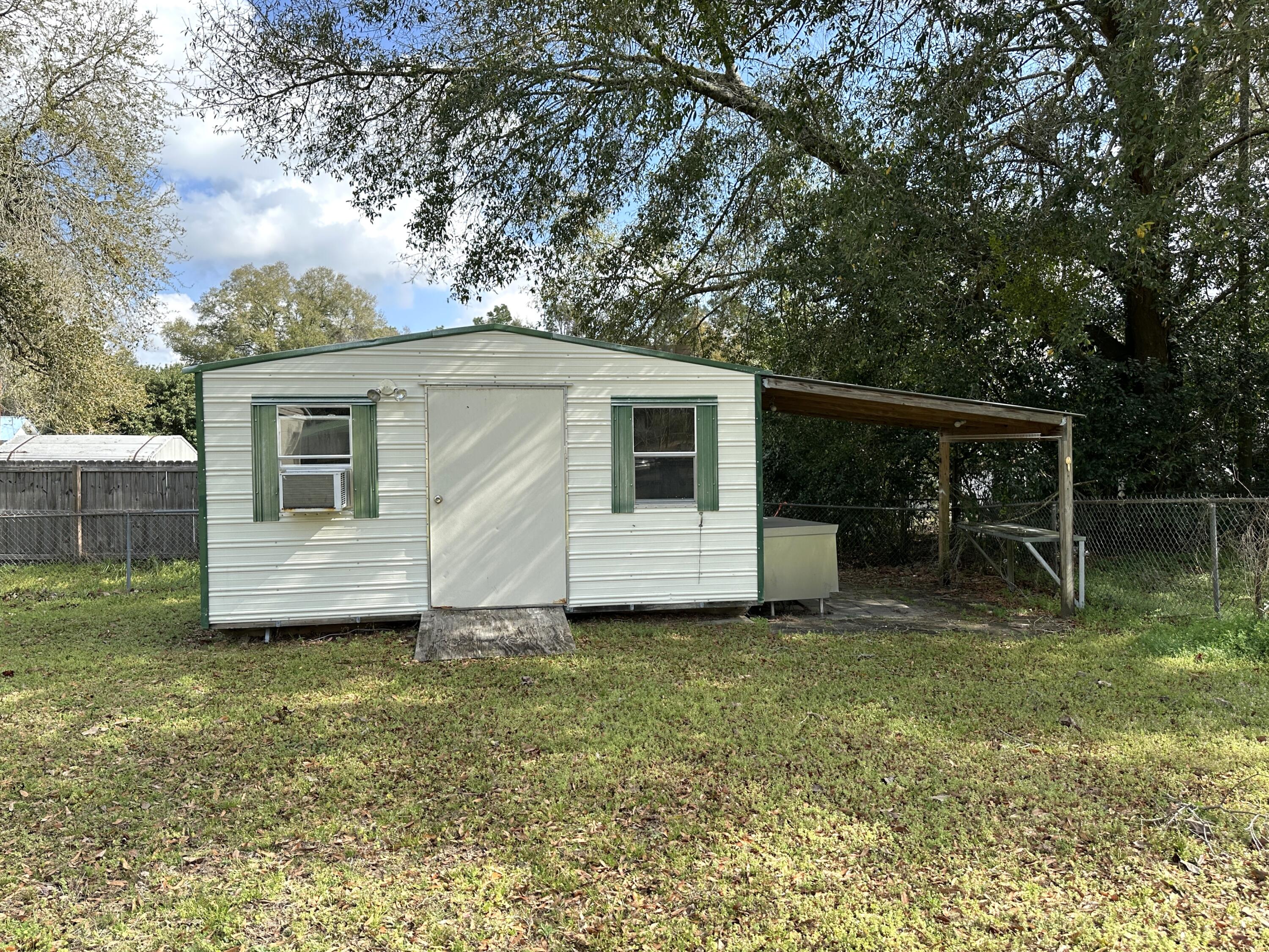 CRESTVIEW HEIGHTS - Residential Lease