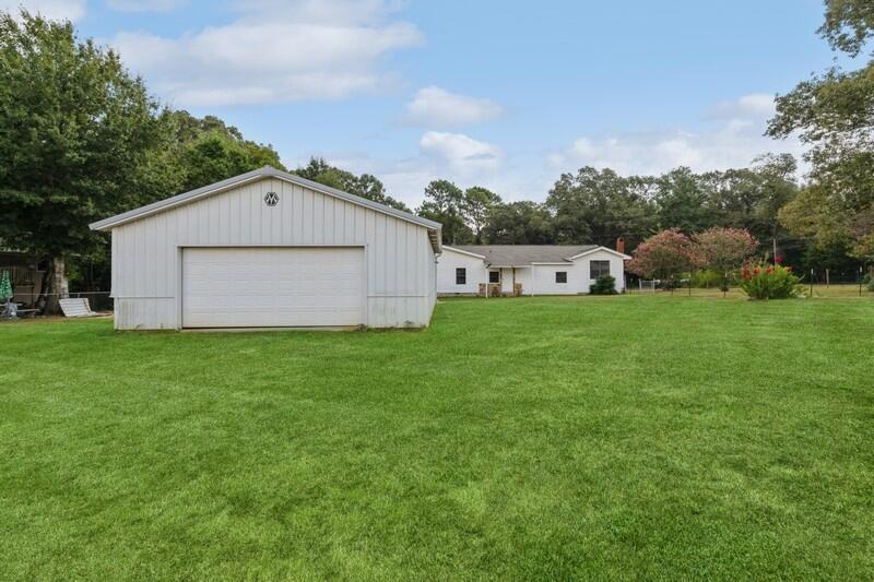 CRESTVIEW SUBURB (231000.00) - Residential