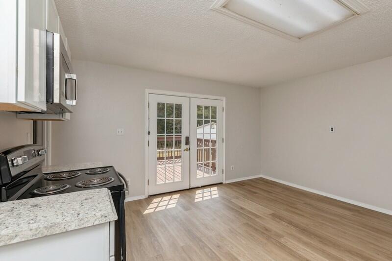 CRESTVIEW SUBURB (231000.00) - Residential