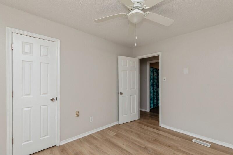 CRESTVIEW SUBURB (231000.00) - Residential