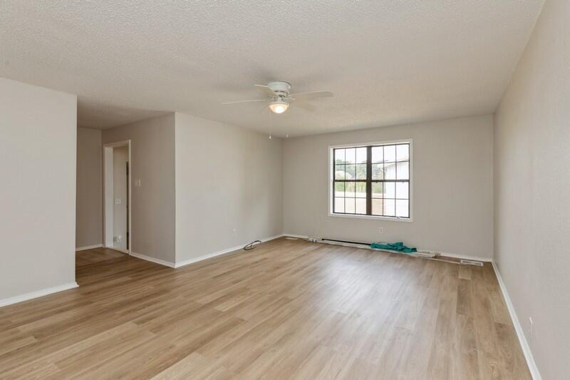 CRESTVIEW SUBURB (231000.00) - Residential