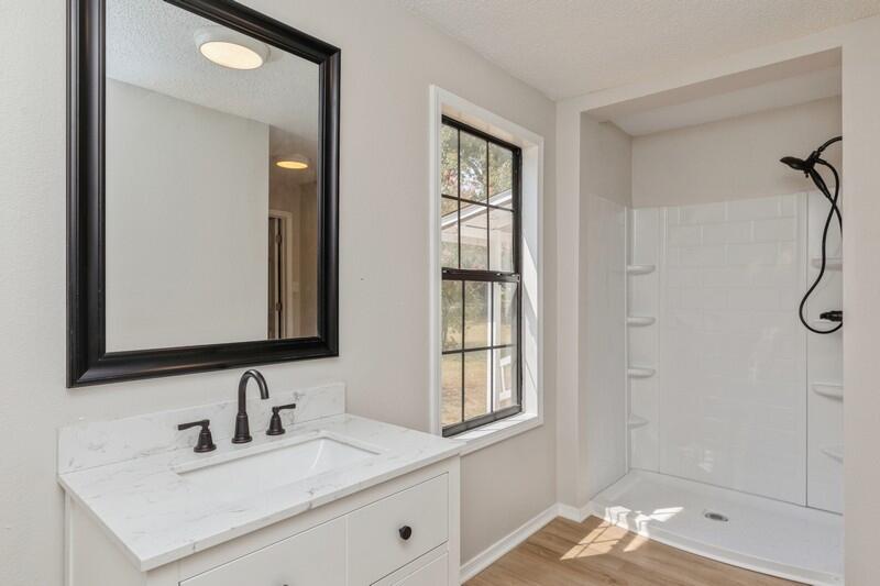 CRESTVIEW SUBURB (231000.00) - Residential