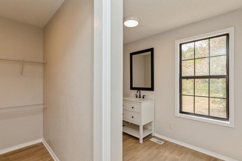 CRESTVIEW SUBURB (231000.00) - Residential