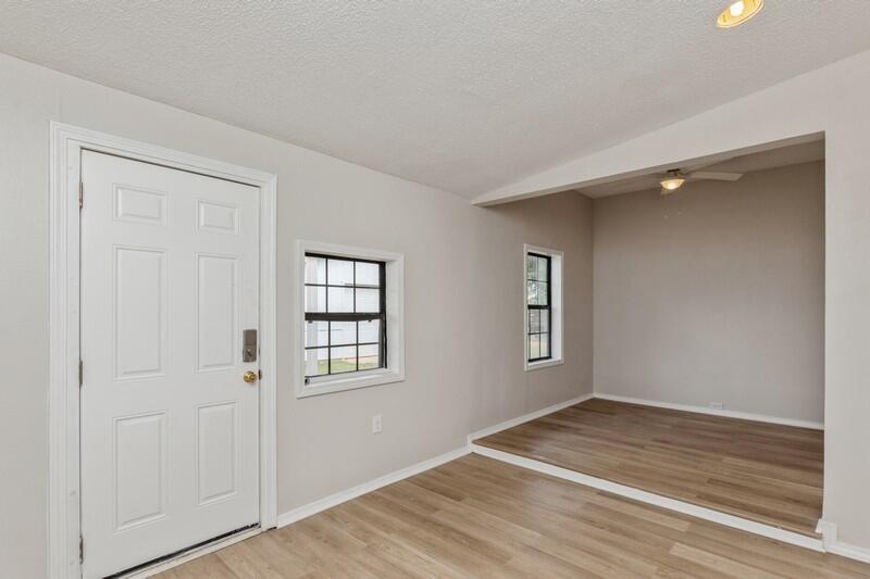 CRESTVIEW SUBURB (231000.00) - Residential