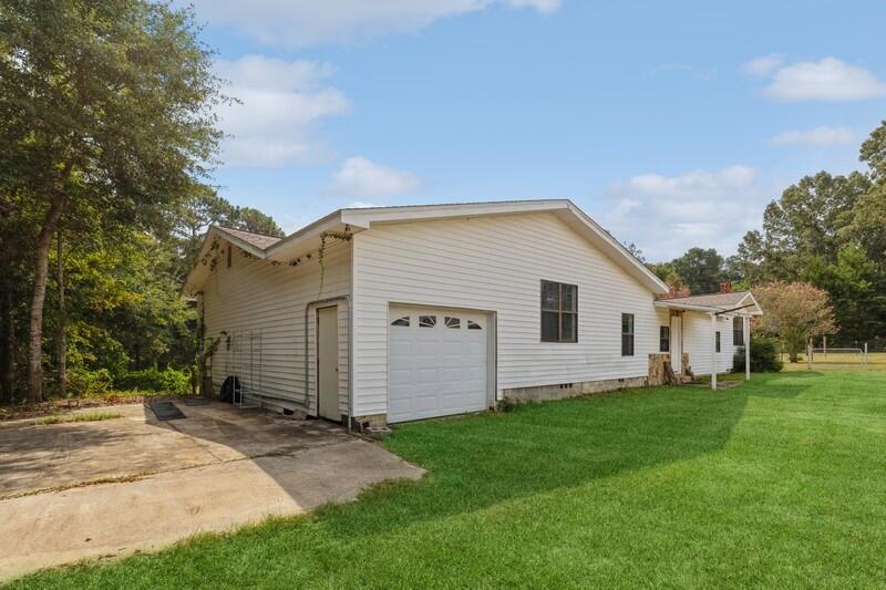 CRESTVIEW SUBURB (231000.00) - Residential