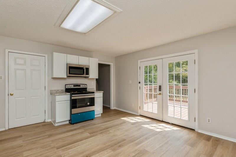 CRESTVIEW SUBURB (231000.00) - Residential