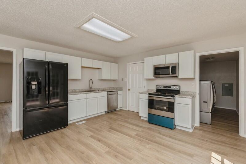 CRESTVIEW SUBURB (231000.00) - Residential