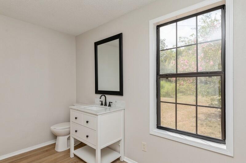 CRESTVIEW SUBURB (231000.00) - Residential