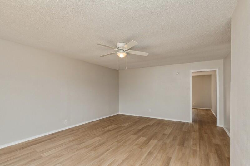 CRESTVIEW SUBURB (231000.00) - Residential