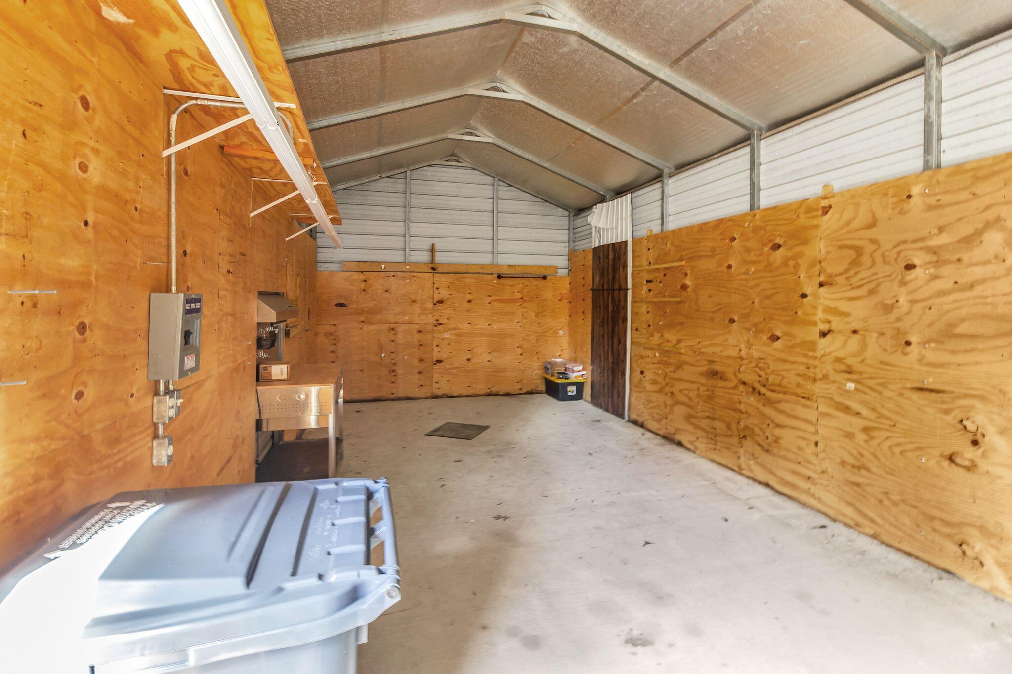 OAKWOOD HILLS UNIT 3 - Land