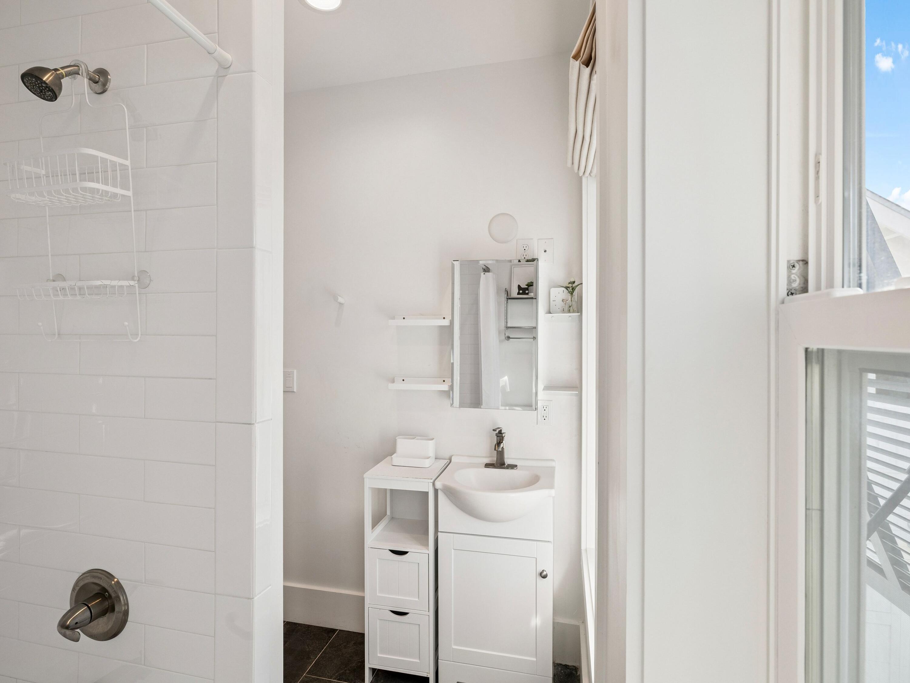 SEAGROVE VILLAGE 7TH ADD - Residential