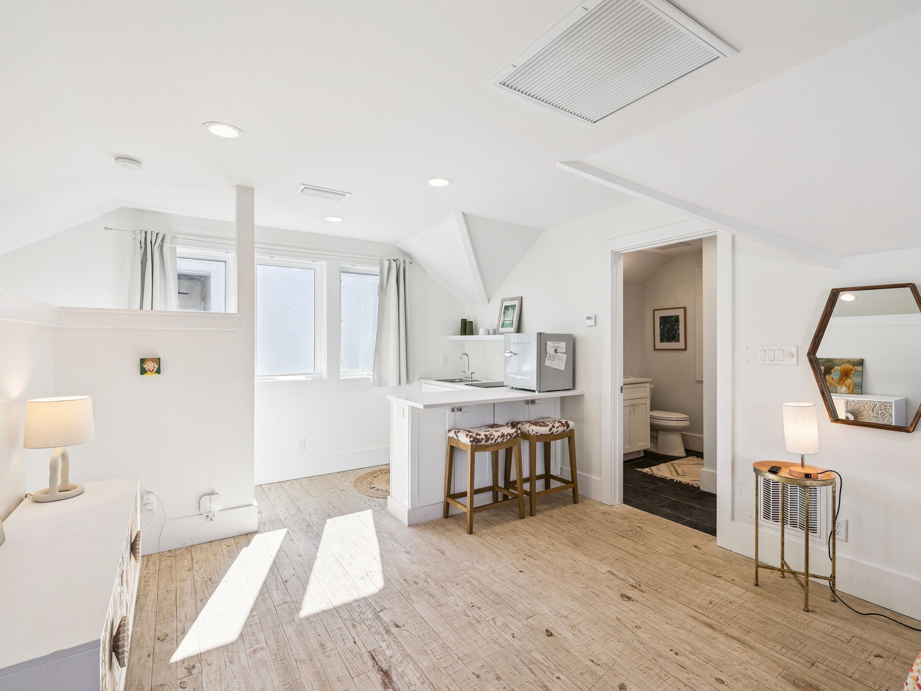 SEAGROVE VILLAGE 7TH ADD - Residential