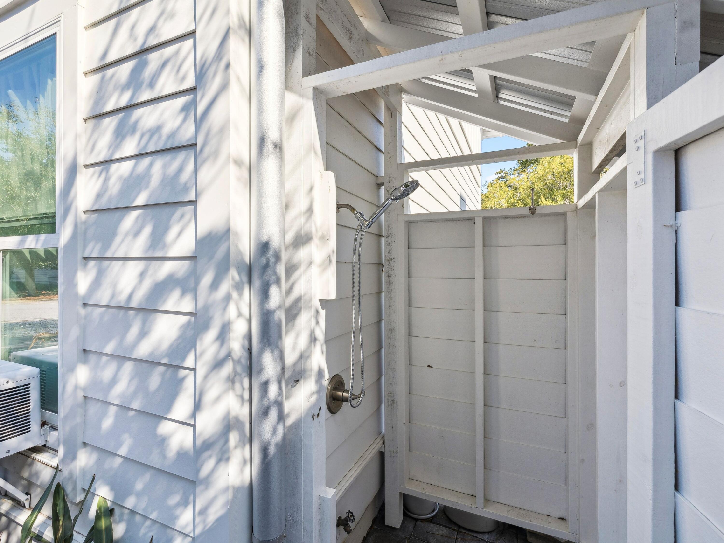 SEAGROVE VILLAGE 7TH ADD - Residential