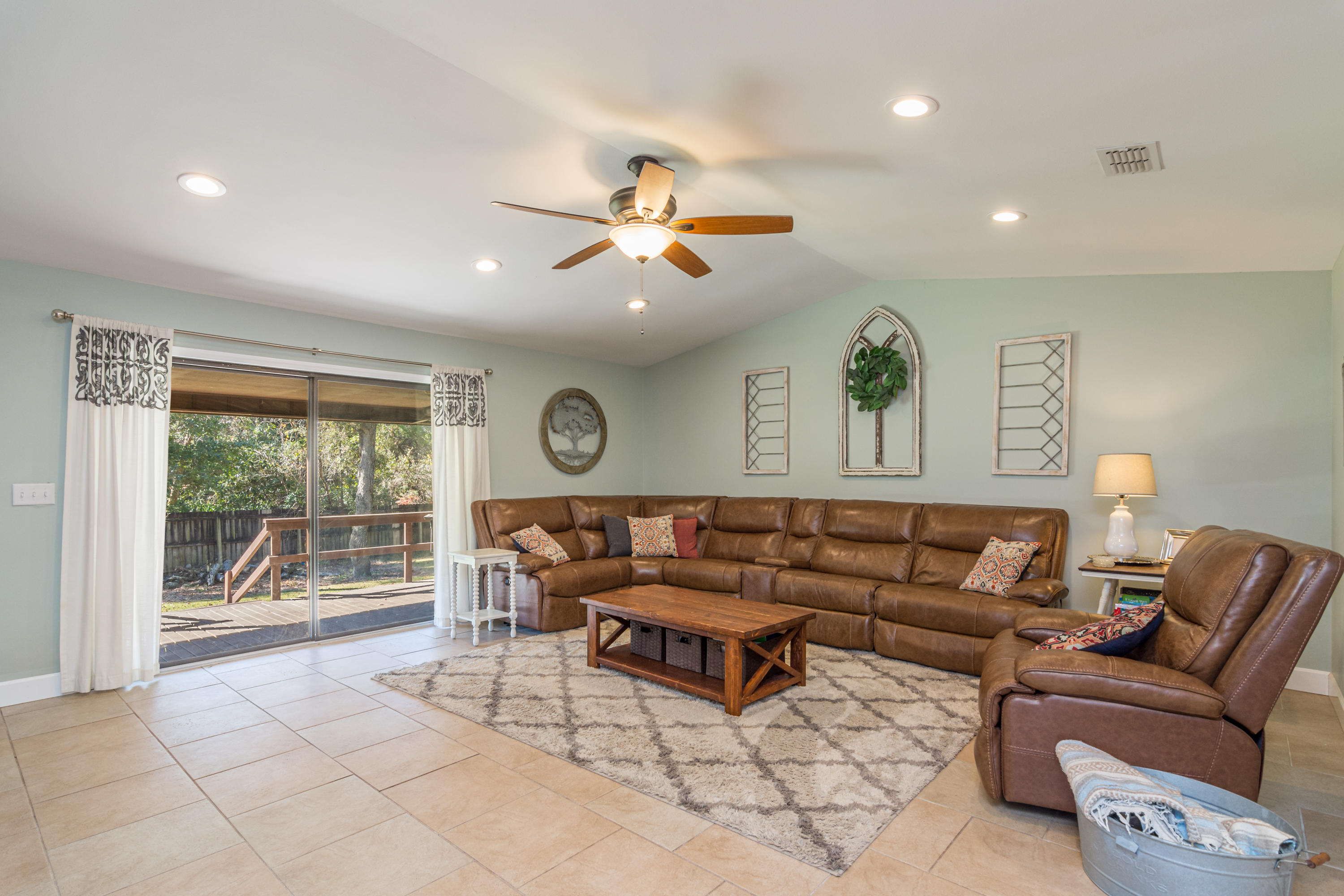 BLUEWATER BAY VILLAGE 1B - Residential