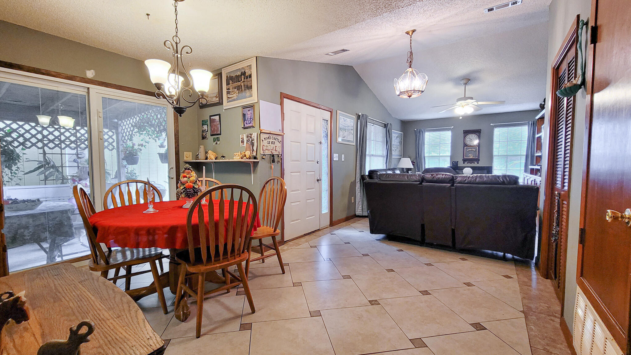 HIDDEN TRAILS PH 1 - Residential