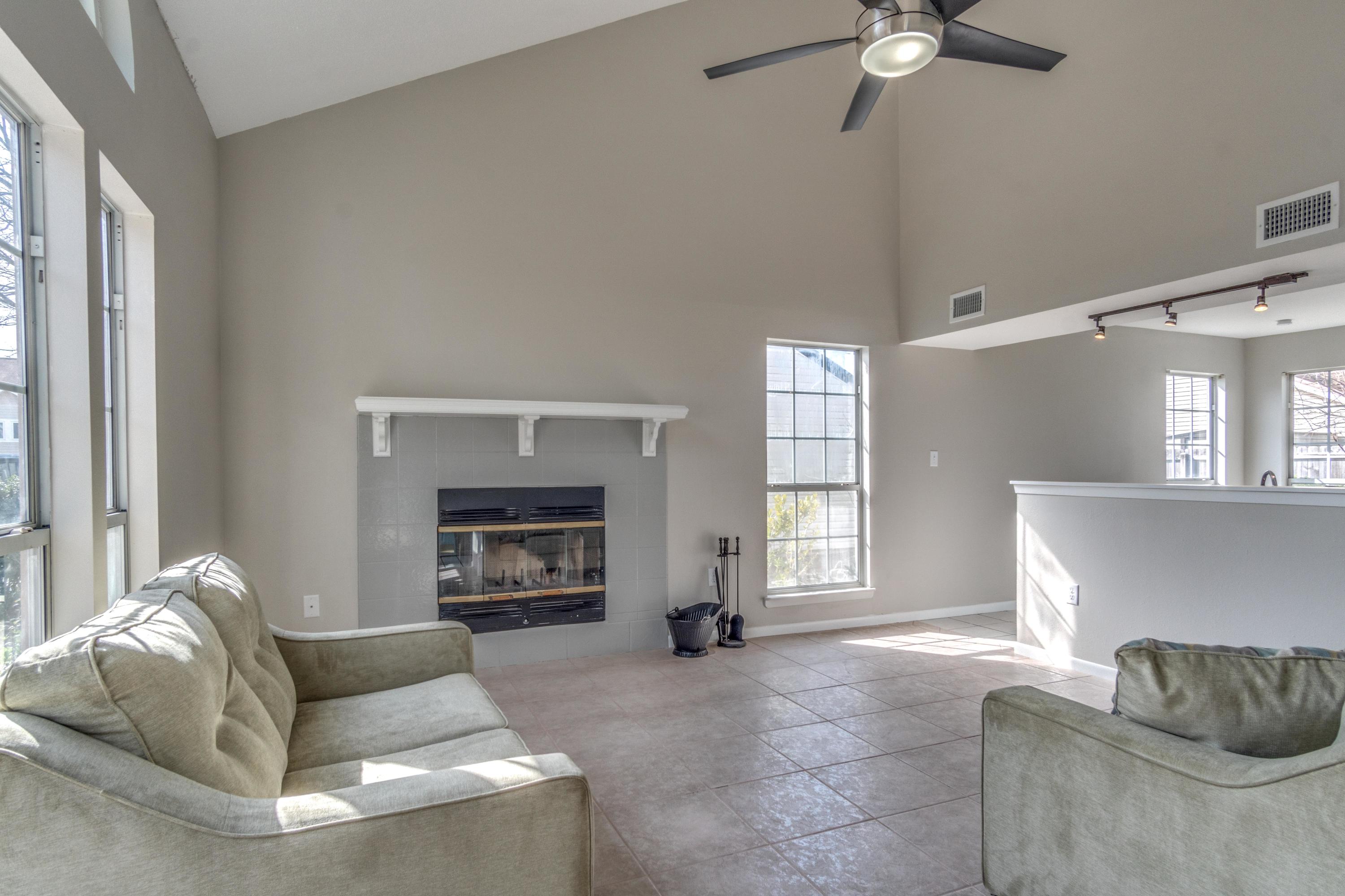 CANTERBURY WOODS 1ST ADDN - Residential