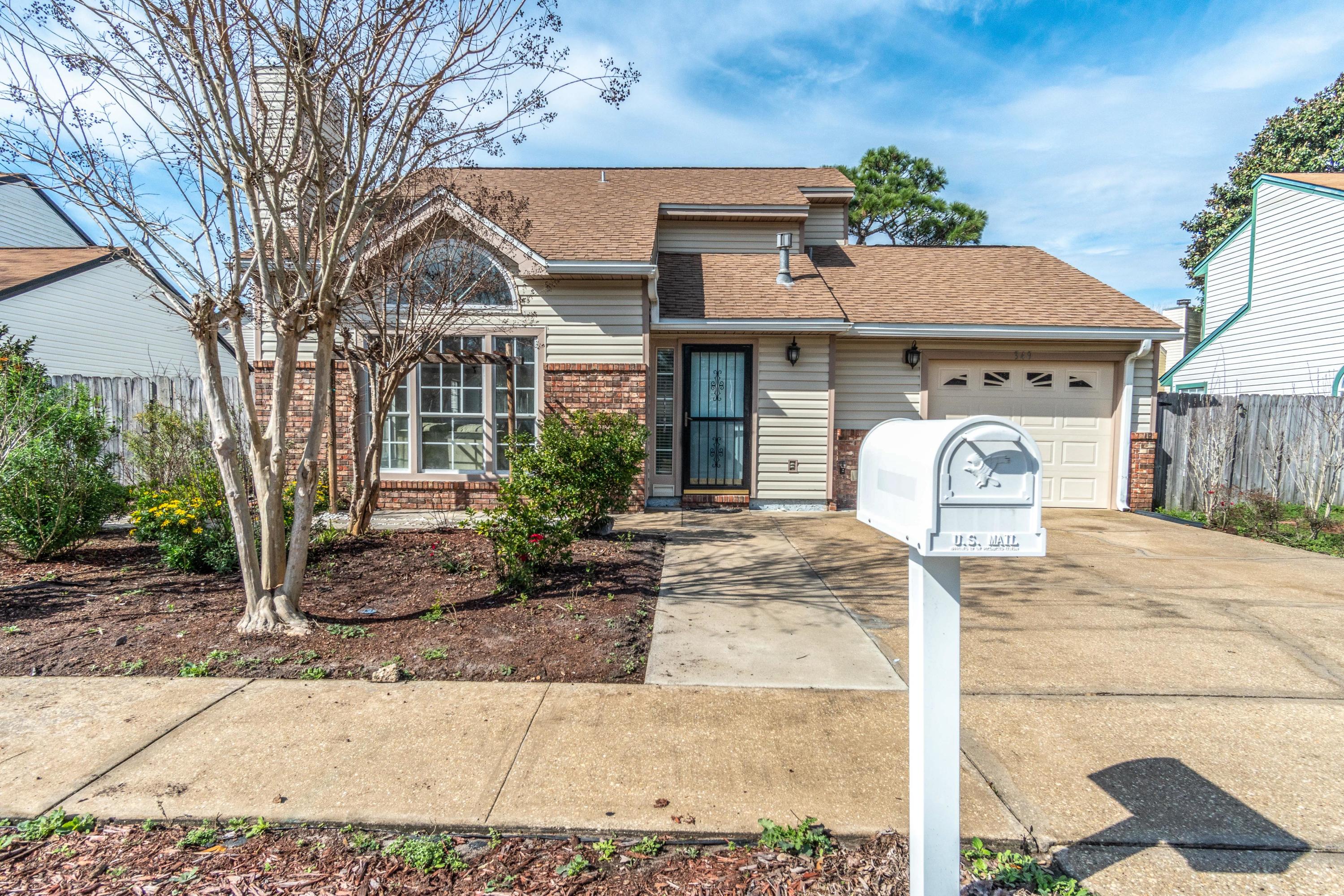 CANTERBURY WOODS 1ST ADDN - Residential