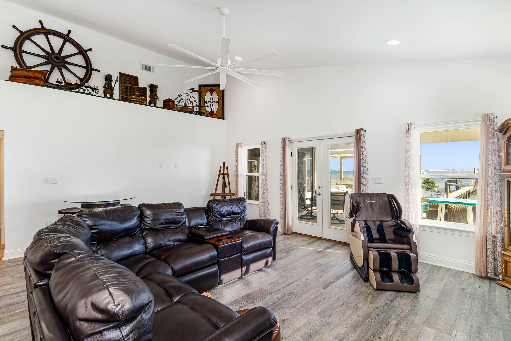 BELLA VISTA - Residential