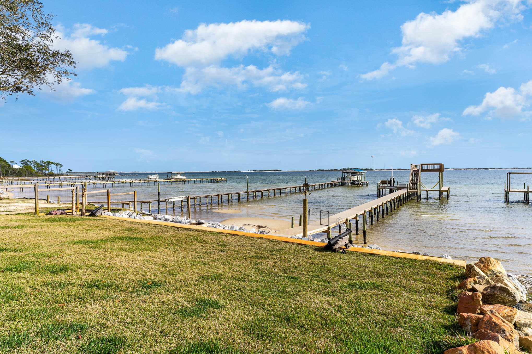 BELLA VISTA - Residential